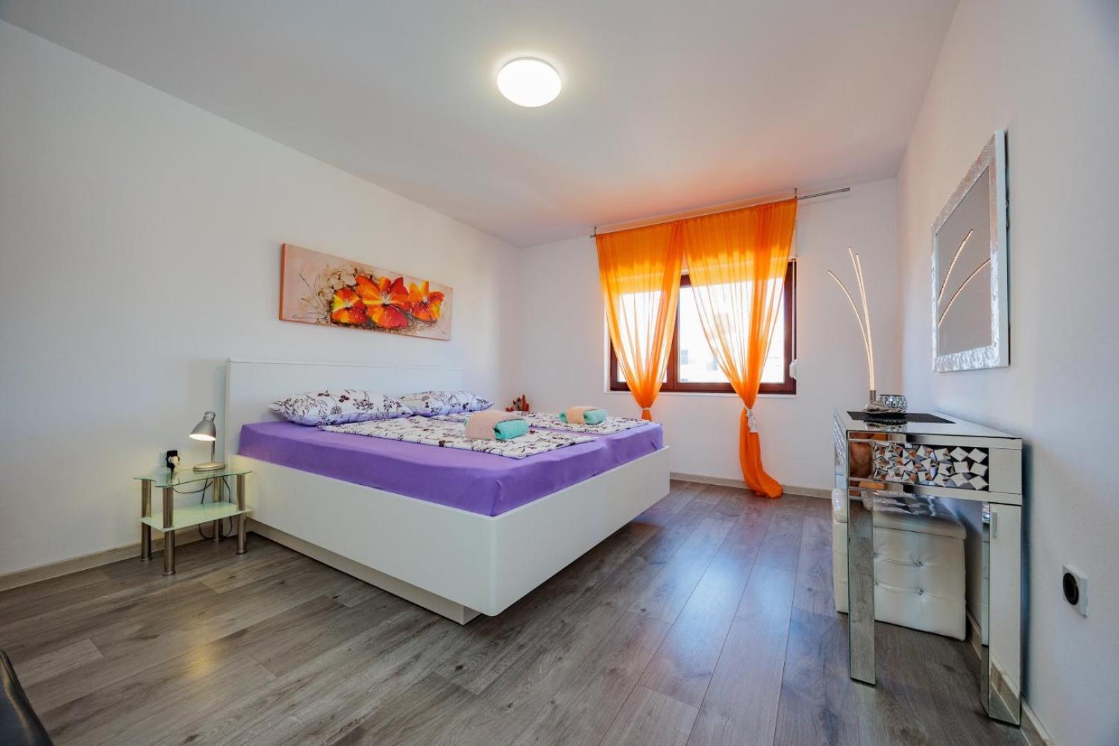 Crowonder Lucky Holiday House With Pool And Patio 30 Meters From The Beach Задар Экстерьер фото