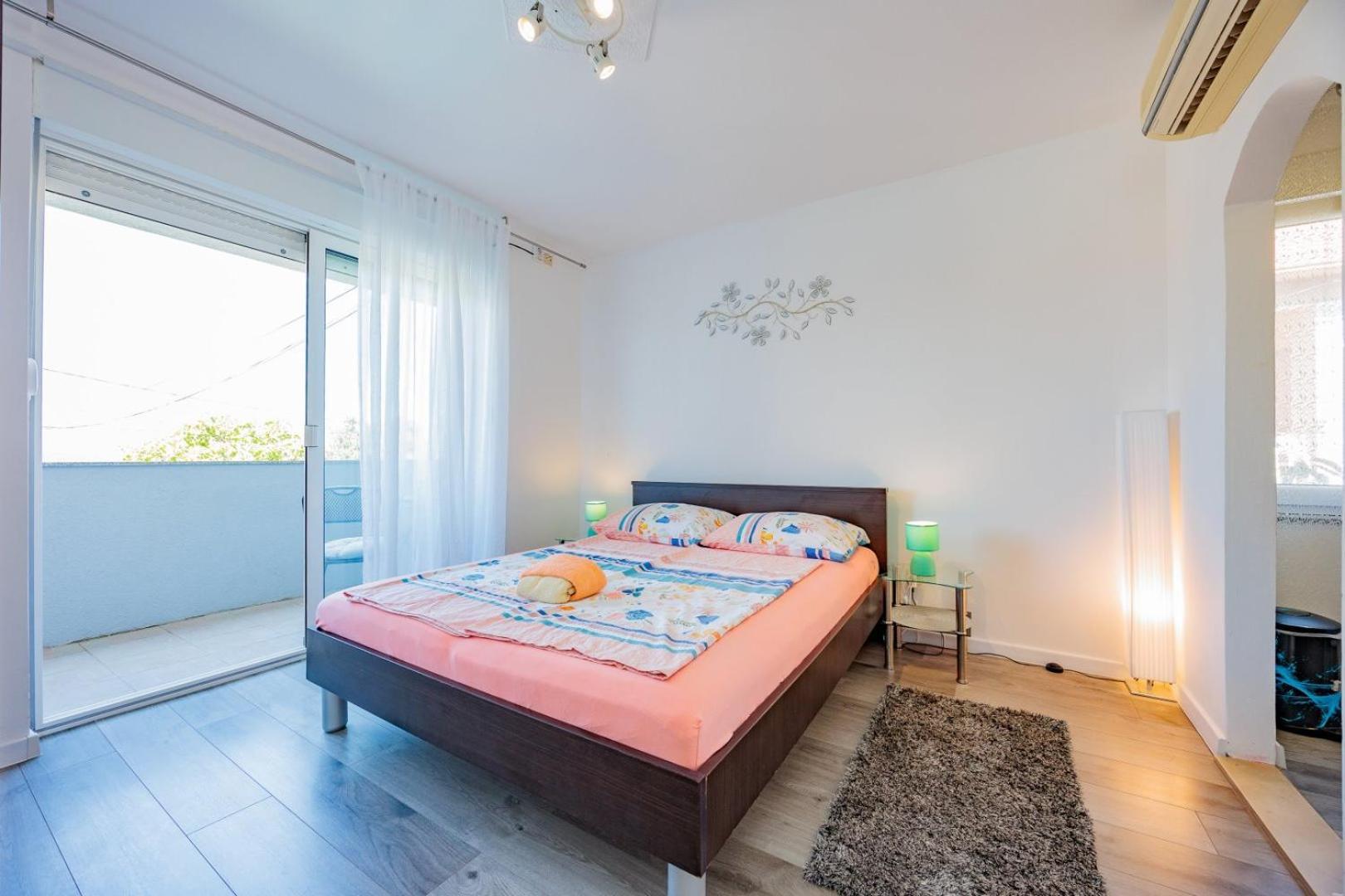 Crowonder Lucky Holiday House With Pool And Patio 30 Meters From The Beach Задар Экстерьер фото